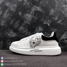 Alexander Mcqueen Spray Paints Oversized Sneakers Black And White Alexander Mcqueen 5d Print 2019 Unisex Sneakers Pelle S Gomma 462214 Whfbu Black Sketch Skulls Alexander Mcqueen Shoes Sneakers Latest Womens Shoes