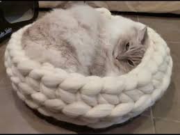 Get the free pattern at: Crochet Cat Bed Tutorial 32 Ideas