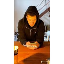 Mit seiner letzten single einmal im leben schenkt uns wincent weiss eine hymne der selbstliebe. Wincent Weiss Stories Auf Instagram Story Vom 11 02 2020 Instagram Felixjaehn Wincentweiss Wincentcrew Wincentarmy Crewl Wincent Weiss Wincent Weiss