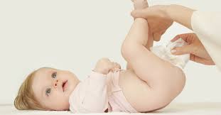 Lassen sie ihr baby nie unbeaufsichtigt auf dem wickeltisch liegen. Windelausschlag Warum Und Was Hilft Baby At