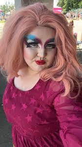 Victoria Poff's Instagram, Twitter & Facebook