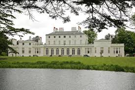 Harry and meghan's property is situated on a private road with a lengthy driveway and large security gates. Frogmore House History And Photos Inside Prince Harry And Meghan Markle S Wedding Reception Venue