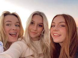 CAITLIN (@caitlin.wilford) · Instagram 照片和视频