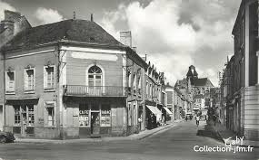 Cpsm France 53 Evron Rue De La Fontaine Et L Eglise 53 Mayenne Evron 53 Ref 200206 Collection Jfm Fr