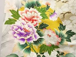 However, the vivid colors and unique designs of a kimono can be browse the selection of traditional kimono, explore the vast world of patterns and designs, and maybe even find a uniquely japanese accessory to fancy. Floral Kimono Pattern Kumakimonokoi