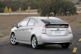 Pricing and which one to buy. Toyota Prius Hybrid Well Received In India