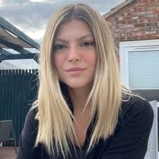 Hule Irina (@_hirina)