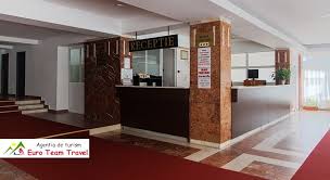 Statiunea calimanesti caciulata cea mai renumita statiune balneo climaterica de pe valea oltului este disponibila pentru tratamente pe tot parcursul anului. Hotel Cozia Calimanesti Caciulata Tratament Calimanesti Caciulata