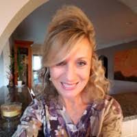 Kim Gladding's Instagram, Twitter & Facebook