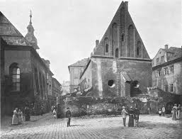 The old new synagogue (czech: Historicky Snimek Staronova Synagoga Bejvavalo Cz