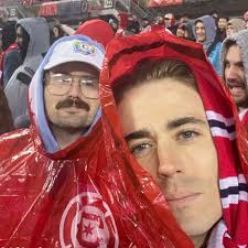 Isabelle Rogoz and John Thornton's Wedding Website