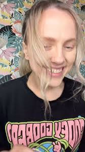 Beth Burnham's Instagram, Twitter & Facebook