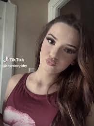 Sidney Ritter's Instagram, Twitter & Facebook