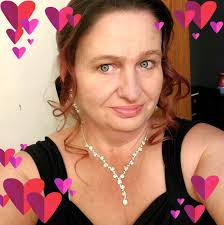 Looking for recommendations for hair stylist in jeffersonville or  surrounding areas? Specifically for Color