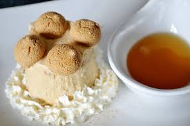 Amaretto Eis Rezept Sahneeis Mit Amaretti Rezept Lebensmittel Essen Eis Rezepte Rezepte