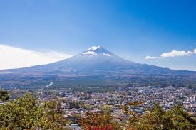 ɸɯʥisaɴ) luister ( hulp · inligting), is teen 3 776 m bo seevlak die hoogste berg in japan. Uitzicht Vanaf Vojak De Hoogste Berg In Istrie Royalty Vrije Foto Plaatjes Beelden En Stock Fotografie Image 64747875
