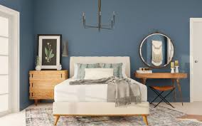 Small Odd Shaped Bedrooms Are A Serious Challenge To Help Unravel The Connundrum We Explore Two In 2020 Large Bedroom Layout Small Bedroom Designs Small Room Paint