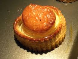 Cuisine Facile Com Comment Faire Des Fonds De Vol Au Vent Les Vol Au Vent Et Les Bouchees A La Reine Necessite Vol Au Vent Recettes De Cuisine Alimentation