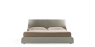 Giorgetti collection design furniture consisting of sofas, armchairs, chairs, tables, bookcases, beds, containers, accessories and many other items. Produkte Giorgetti