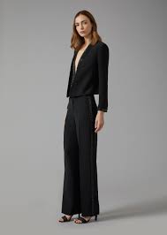 Cerimonia si, ti offre marchi prestigiosi quali: Abiti Da Cerimonia Armani 2018 La Nuova Collezione Pourfemme
