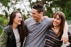 Do's And Don'ts Of Dating Multiple People At A Time · Peralta Commissioning