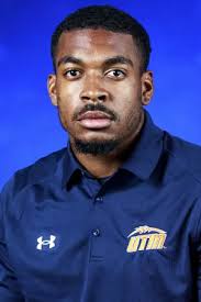 Andre Brackett's Instagram, Twitter & Facebook