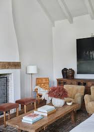 Cozy Living Room With Modern Decor In 2020 House Interior Home Decor Cheap Home Decor