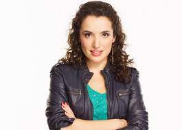 A ne pas manquer, du lundi au vendredi sur tf1. Isabelle Vitari Karine Nos Chers Voisins Je Ne Vois Aucune Raison D Arreter Toutelatele