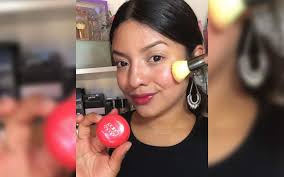 Britney Ramos, una larense que triunfa en tienda