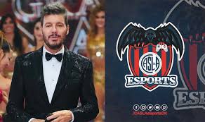 Marcelo tinelli, actual vicepresidente 1° de san lorenzo, anunció hoy a través de sus redes sociales que será candidato a presidente en las el 14 de diciembre vamos por 4 años de gloria, con un equipo de fútbol bien fuerte y el estadio en av la plata, escribió tinelli en su cuenta oficial de twitter. Marcelo Tinelli Y San Lorenzo Ponen Play Revista Paparazzi