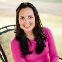 Julia Kellogg's Instagram, Twitter & Facebook