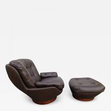 This chair is in good vintage condition. Selig Furniture Co Wonderful Selig Swivel Egg Lounge Chair With Ottoman Mid Century Modern