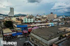 Llegas A Altas Horas De La Noche A Hat Yai Sin Hotel Reservado