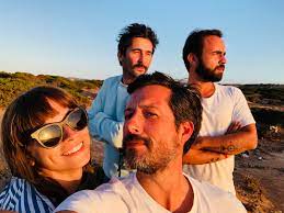 Benedita pereira e francisco roldão cruz começaram a namorar em agosto de 2016, meses depois de a atriz se ter separado de david quintas, que atualmente namora com a atriz maya booth, de quem tem um filho de oito meses. Mais Um Bebe A Caminho Benedita Pereira Esta Gravida