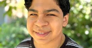 Ryan Munoz's Instagram, Twitter & Facebook