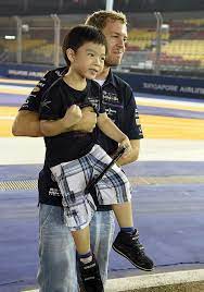 Sebastian vettel (pengucapan bahasa jerman: Sebastian Vettel 5 On Twitter Cute Pictures Of Sebastian Vettel With Little Kids Today In Singapore Singaporegp F1 Http T Co T1w1jpbbhn