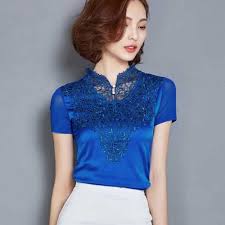 Kain satin ini juga memiliki keunikan tersendiri. Tips Dan 10 Ide Paduan Atasan Satin Supaya Anda Bisa Tampil Semakin Cantik