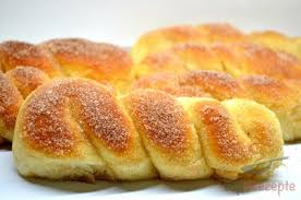 Zimt Hefezopfe Aus Dem Backofen Fotoanleitung Top Rezepte De Rezept Kochen Und Backen Rezepte Brot Backen Rezept Einfach Susse Brotchen