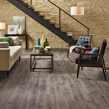 Pergo Xp Southern Grey Oak 10 Mm T X 6 14 In W X 47 24 In L Laminate Flooring 16 12 Sq Ft Case Lf000786 The Home Depot Oak Laminate Flooring Grey Oak Pergo Flooring