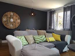 La peinture murale est une peinture monumentale dont le support est un mur intérieur ou extérieur, une voûte ou un plafond, par opposition à la peinture de chevalet qui est transportable. Peinture Mate Velours Brillante Satinee Ou Laquee Quel Choix De Finition Pour Quel Usage Vente En Ligne Peinture Professionnelle Outillage Et Produits Renovation Des Sols Murs Plafonds