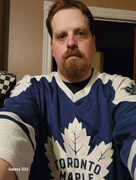 Good morning from Den/Don's Butcher Shop. Here our hours of operation  Monday to wendsday 7 to 6 Thursdays and Fridays 7 to 7 Saturday and Sunday  7 to 5 Thx 705-753-9500