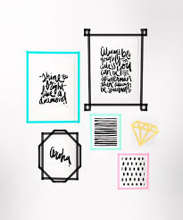Diy Washi Tape Frames With Prints By Maiko Nagao Decorar Paredes Decoracion De Unas Arte Con Cinta