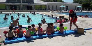 Animations De L Ete Piscine Du Poutyl A Olivet Vacance Loiret