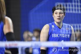 김희진(1975년 5월 5일, 음력 1975년 3월 24일 ~ )은 대한민국의 여자 가수이다. Ibkê¸°ì—…ì€í–‰ ê¹€í¬ì§„ ë¶€ìƒ ê²°ìž¥ í˜„ëŒ€ê±´ì„¤ 4ì—°íŒ¨ íƒˆì¶œí• ê¹Œ í•œê²½ë‹·ì»´