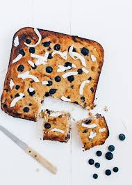 bananencake met blauwe bessen glutenvrij en suikervrij uit pauline s keuken suikervrije cakes voedsel ideeen bananencake recept