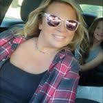 Holly Arnett's Instagram, Twitter & Facebook