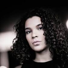 Lindsey Compton's Instagram, Twitter & Facebook