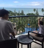Beliau merupakan seorang yang peramah, baik hati, arif dalam membuat pertimbangan, berjiwa rakyat, setia kepada. Beach Bar With Shisha Picture Of Golden Sands Resort By Shangri La Penang Island Tripadvisor