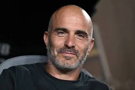 Benfica have reached an agreement with Aston Villa for the transfer of Enzo  Barrenechea for €15m — The clubs are finalising details 👀