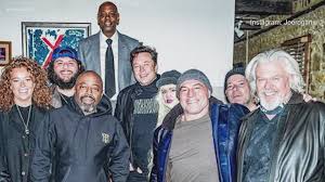 Word surfaced last night that dave chappelle had tested positive for coronavirus. Dave Chappelle Photographed With Elon Musk Joe Rogan Before Testing Positive For Covid 19 Kvue Com